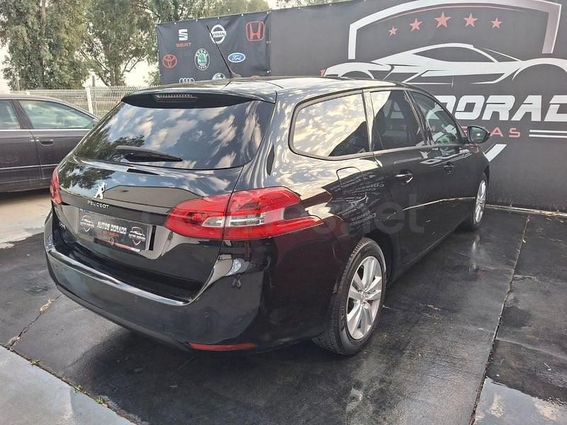 Usado Peugeot 308 SW Active 130 CV (95 kW) 2018 Negro Familiar