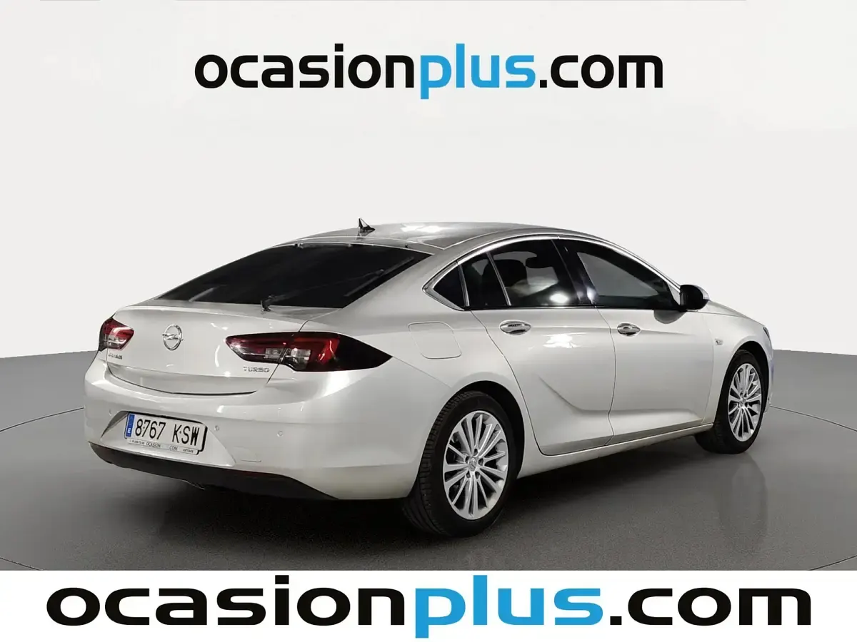 Usado Opel Insignia Innovation 166 CV (122 kW) 2019 Gris plata Berlina