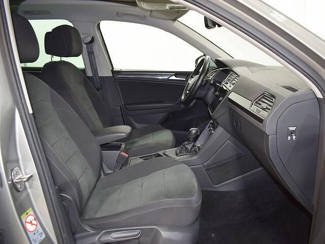 Usado VW Tiguan Sportline 150 CV (110 kW) 2020 Gris SUV