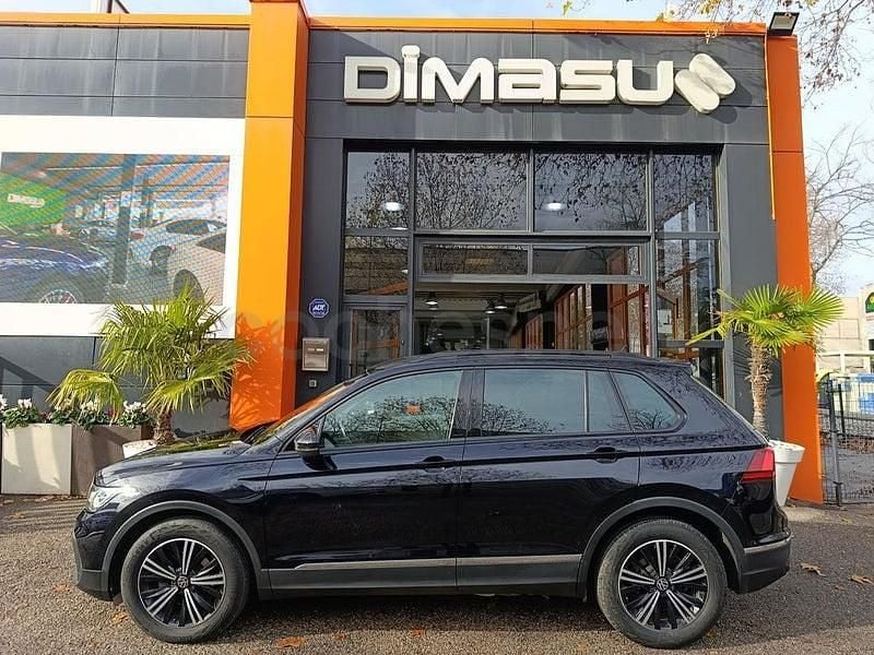 Usado VW Tiguan Life 150 CV (110 kW) 2021 Negro SUV