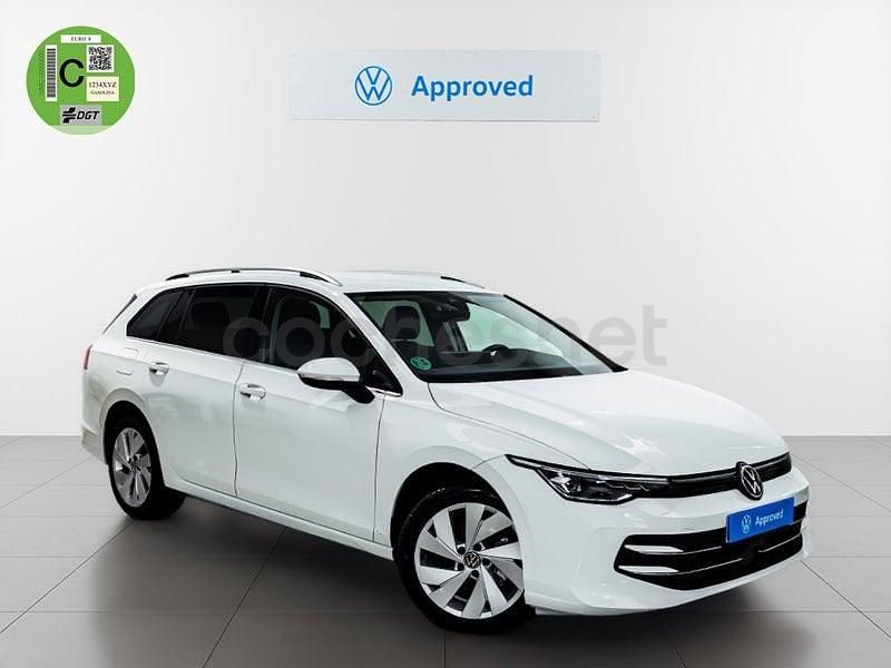 Usado VW Golf VIII Style 150 CV (110 kW) 2024 Blanco Familiar