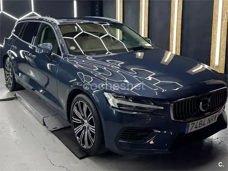 Usado Volvo V60 Inscription 340 CV (250 kW) 2020 Azul Familiar