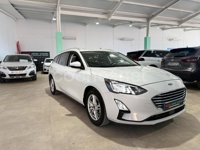 Usado Ford Focus Trend 120 CV (88 kW) 2022 Beige Familiar