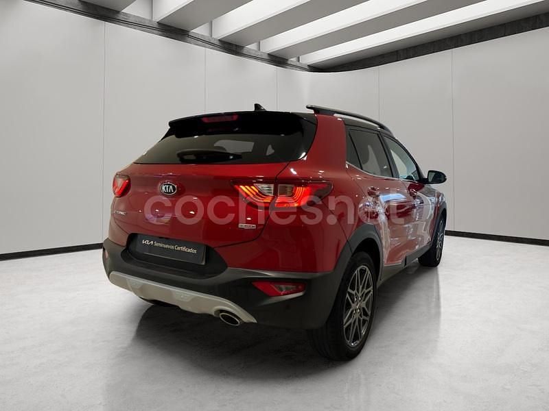 Usado Kia Stonic 120 CV (88 kW) 2019 Rojo SUV