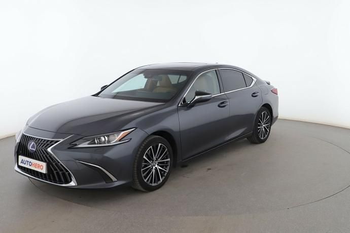 Gris Usado 2022 Lexus ES300H Berlina | 37.799 € - Imagen 1/3