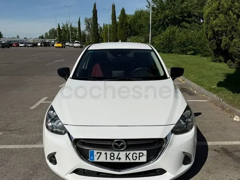 Usado Mazda 2 90 CV (66 kW) 2019 Blanco Berlina