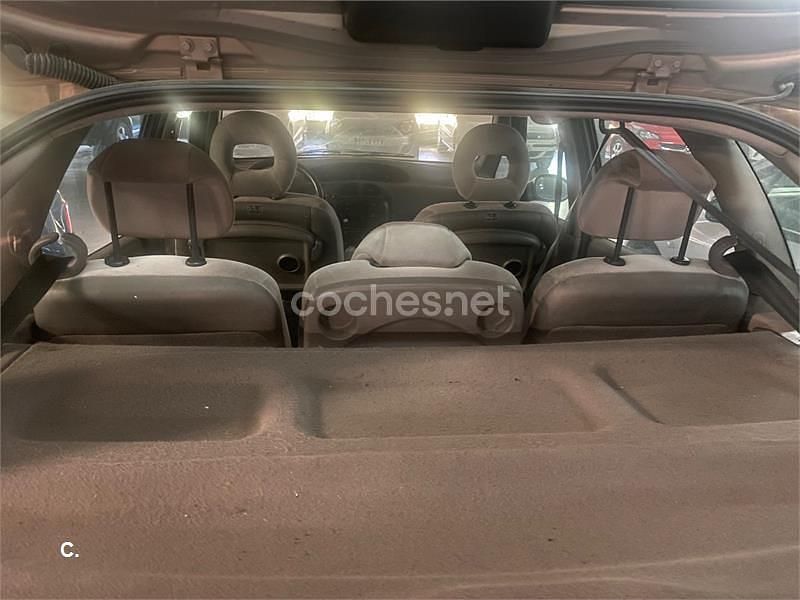 Usado Citroën Xsara Picasso 95 CV (69 kW) 2003 Beige Monovolumen