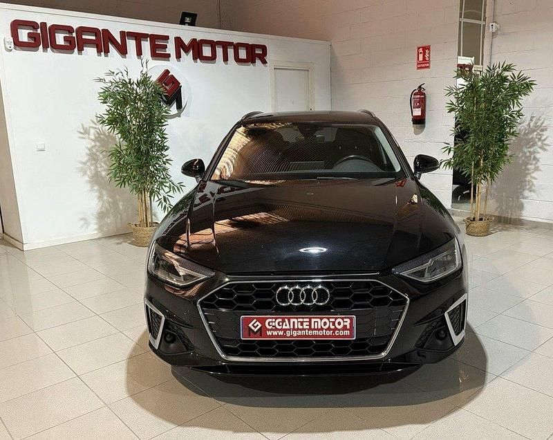 Usado Audi A4 S-Line 136 CV (100 kW) 2021 Negro Familiar