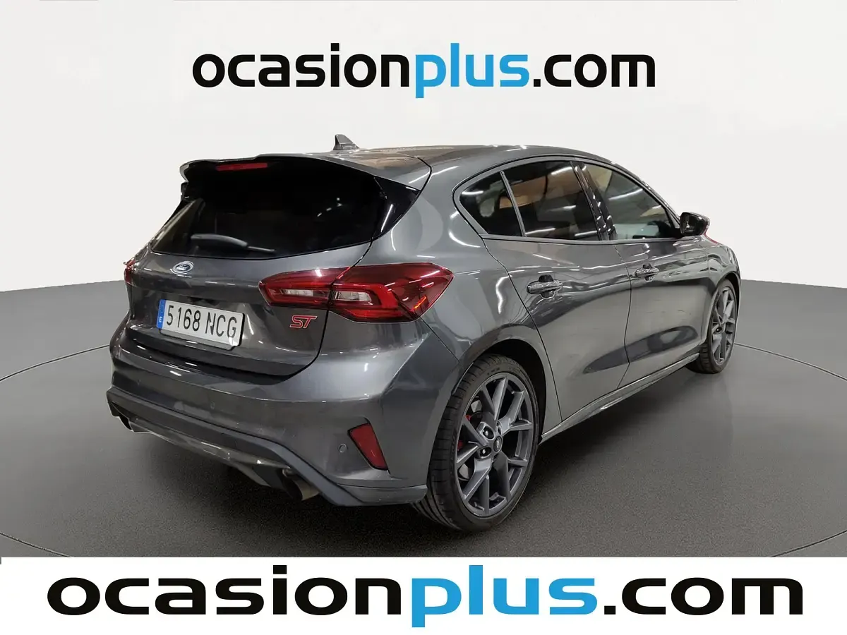 Usado Ford Focus ST 280 CV (205 kW) 2025 Gris Utilitario