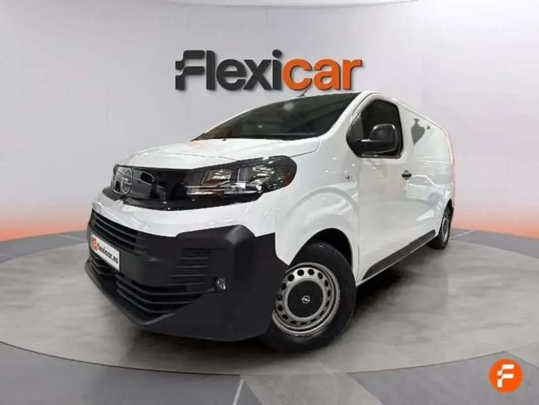 Usado Opel Vivaro-e Combi 120 CV (88 kW) 2025 Blanco Monovolumen