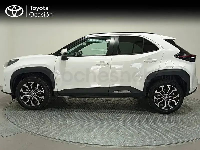 Usado Toyota Yaris Cross Active 116 CV (85 kW) 2022 Blanco SUV