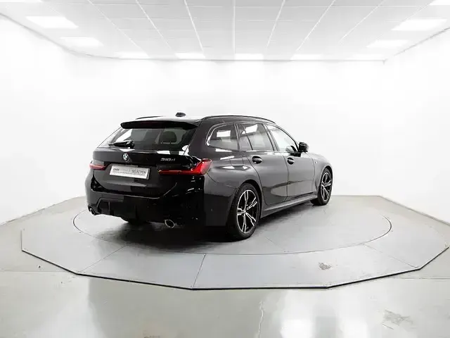 Usado BMW 318 Comfort Edition 150 CV (110 kW) 2025 Negro Familiar