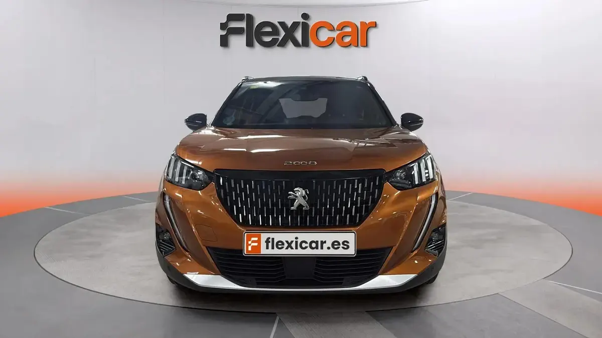 Usado Peugeot 2008 GT-line 131 CV (96 kW) 2020 Naranja SUV