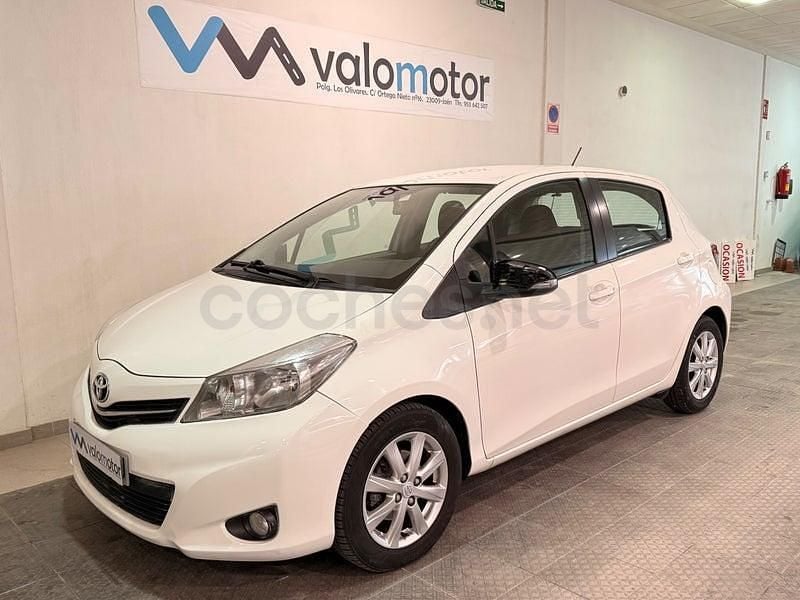 Blanco Usado 2013 Toyota Yaris City Berlina | 8990 € (Precio justo) - Imagen 1/4
