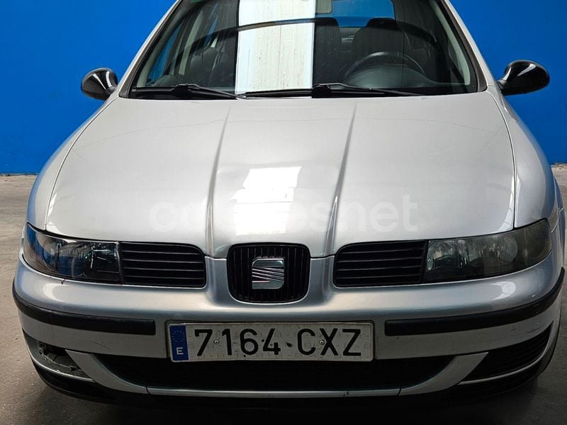 Gris / plata Usado 2004 Seat Leon Sport Berlina | 2600 € (Precio justo) - Imagen 1/4