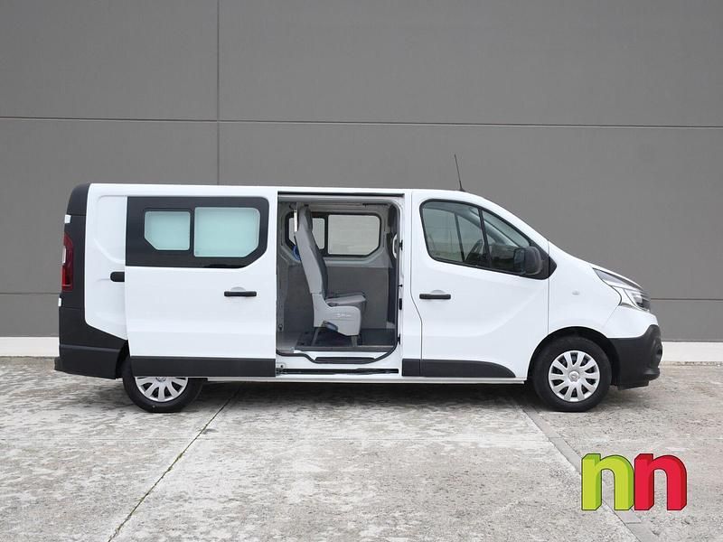 Usado Renault Trafic 120 CV (88 kW) 2021 Blanco Monovolumen