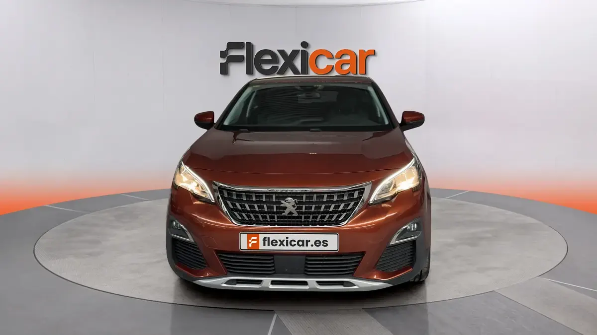 Usado Peugeot 3008 Allure 131 CV (96 kW) 2020 Naranja SUV