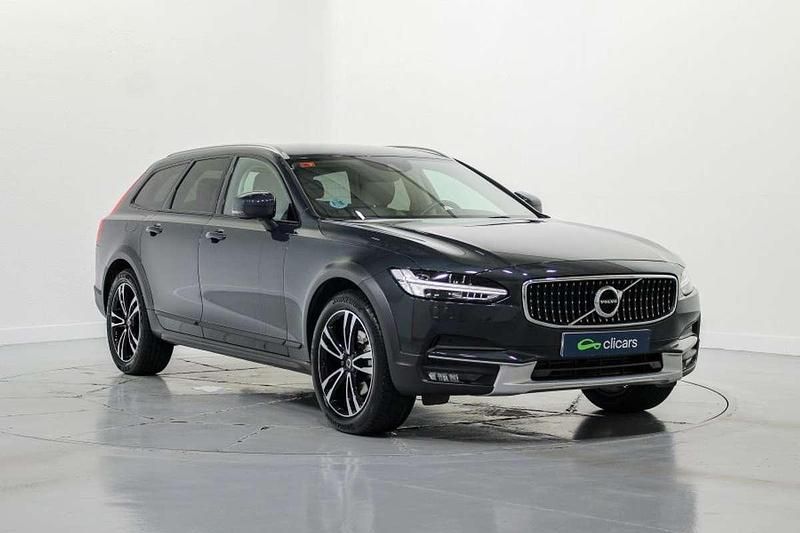 Begagnad Volvo V90 CC 190 HK (139 kW) 2019 Grå Kombi