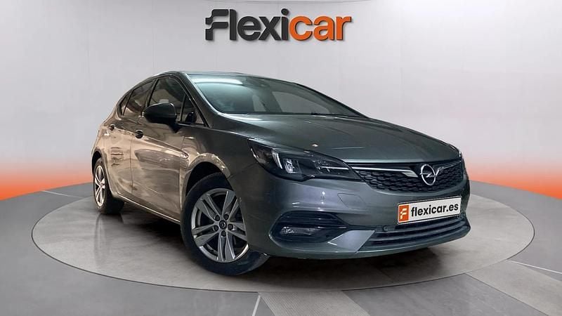 Usado Opel Astra 110 HP (80 kW) 2020 Sedan