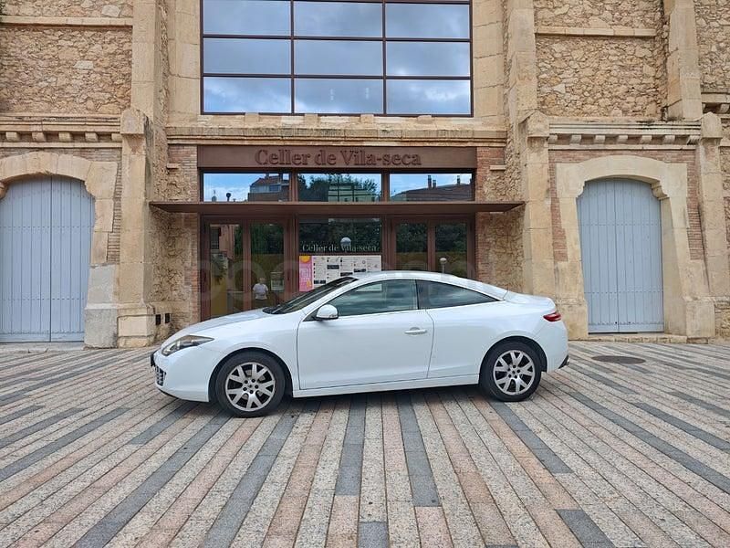 Usado Renault Laguna Coupé 150 CV (110 kW) 2011 Blanco Coupe