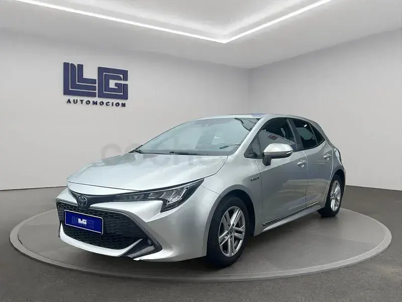 Begagnad Toyota Corolla Business Edition 122 HK (89 kW) 2022 Grå Sedan