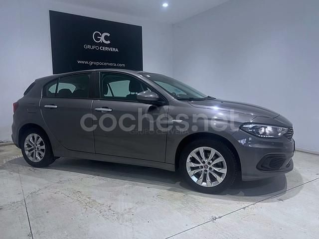Usado Fiat Tipo Easy 95 CV (69 kW) 2019 Gris / plata Berlina