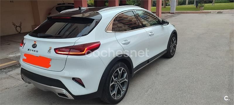 Usado Kia XCeed 136 CV (100 kW) 2021 Blanco SUV