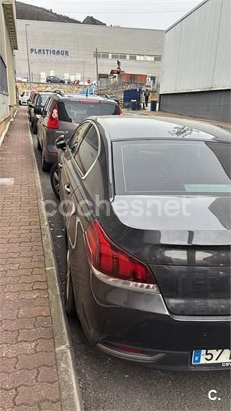 Usado Peugeot 508 Active 120 CV (88 kW) 2018 Gris / plata Berlina
