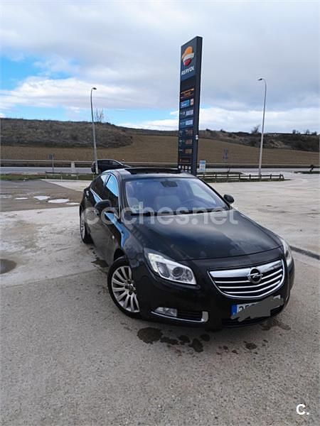 Usado Opel Insignia Sport 160 CV (117 kW) 2010 Negro Berlina