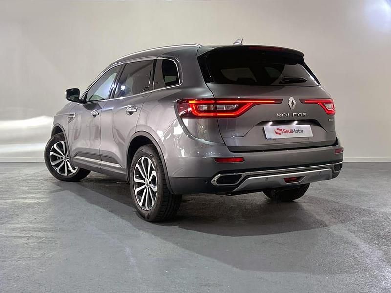 Usado Renault Koleos Zen 185 CV (136 kW) 2021 Gris / plata SUV