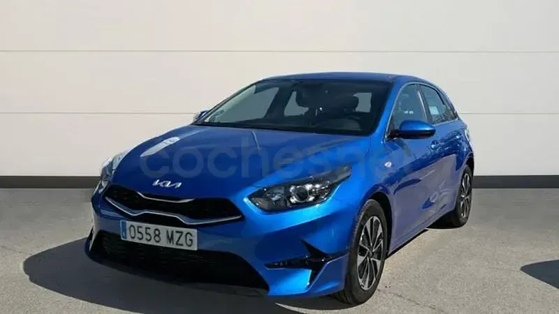 Usado Kia Ceed 100 CV (73 kW) 2025 Azul Utilitario