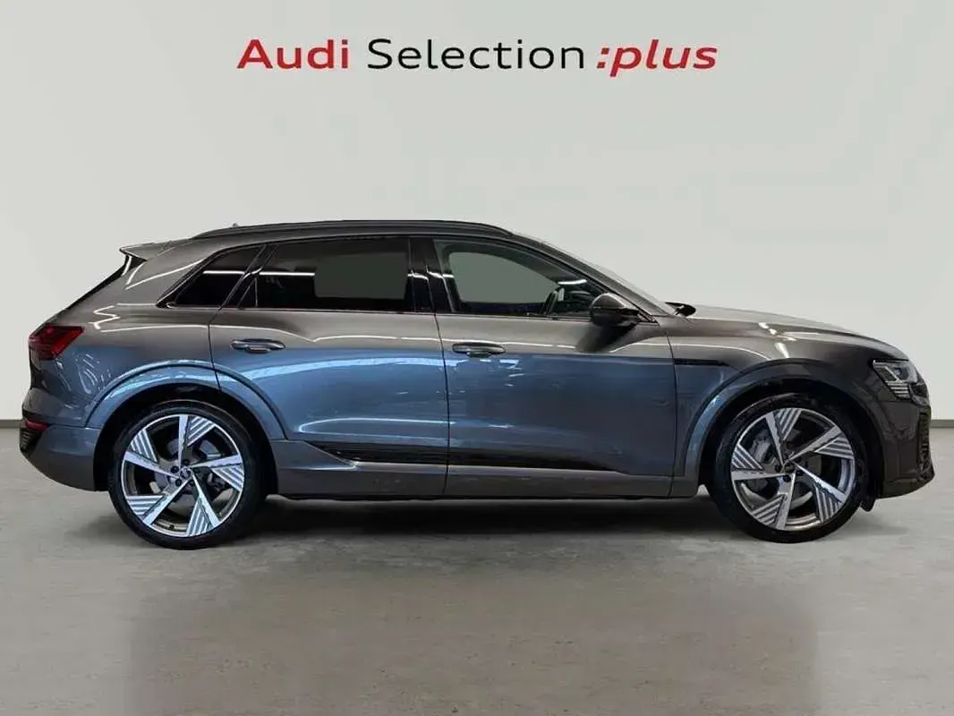 Usado Audi Q8 e-tron S-Line 300 kW (408 CV) 2023 Gris SUV
