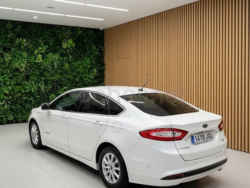 Usado Ford Mondeo Titanium 187 CV (137 kW) 2015 Blanco Berlina