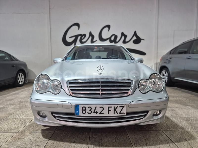 Gris / plata Usado 2007 Mercedes C230 Elegance Berlina | 6995 € - Imagen 1/4