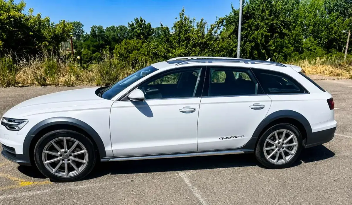 Usado Audi A6 Allroad Advanced 272 CV (200 kW) 2019 Blanco Familiar
