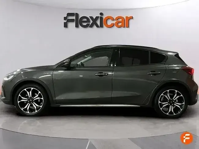 Usado Ford Focus Active 155 CV (114 kW) 2022 Gris Berlina