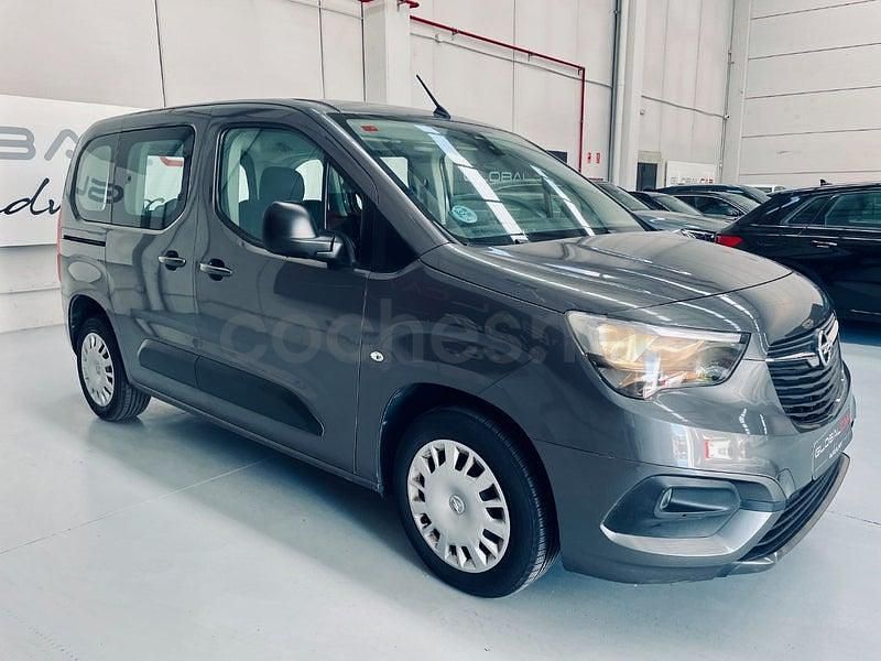 Usado Opel Combo Life Edition+ 102 CV (75 kW) 2021 Gris / plata Monovolumen