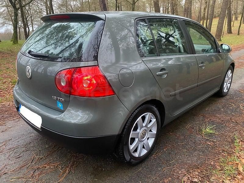 Usado VW Golf IV Highline 105 CV (77 kW) 2004 Verde Berlina