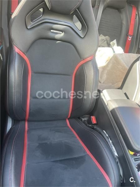 Blanco Usado 2015 Mercedes A45 AMG AMG Berlina | 30.000 € (Un poco caro) - Imagen 1/4