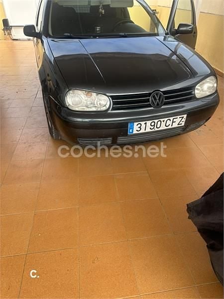 Usado VW Golf IV Highline 105 CV (77 kW) 2003 Azul Berlina