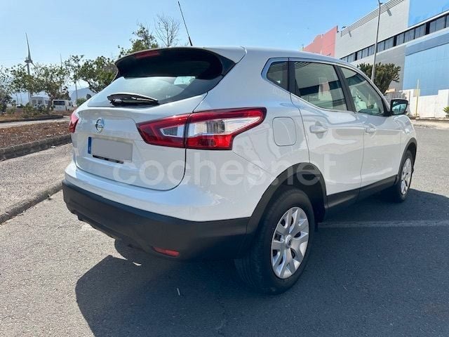 Usado Nissan Qashqai Visia 130 CV (95 kW) 2017 Blanco SUV