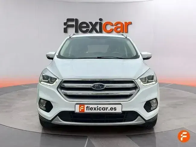 Usado Ford Kuga Trend 120 CV (88 kW) 2019 Blanco SUV