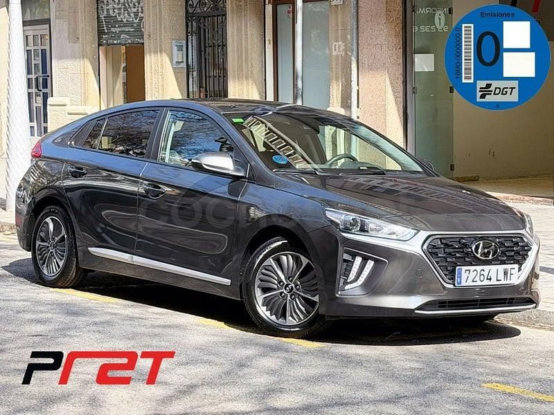 Usado Hyundai Ioniq 141 CV (103 kW) 2022 Gris / plata Utilitario