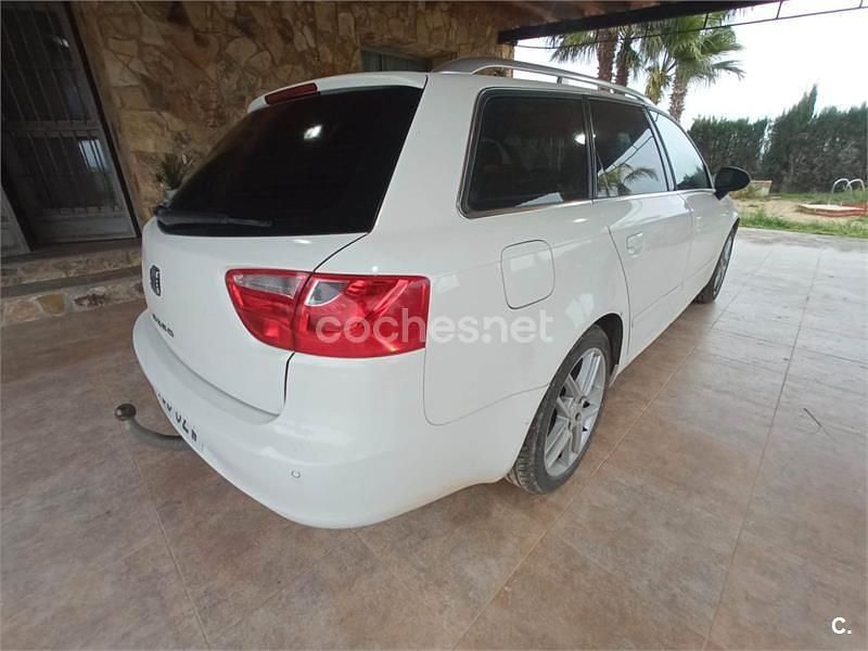Usado Seat Exeo Style 120 CV (88 kW) 2010 Blanco Familiar