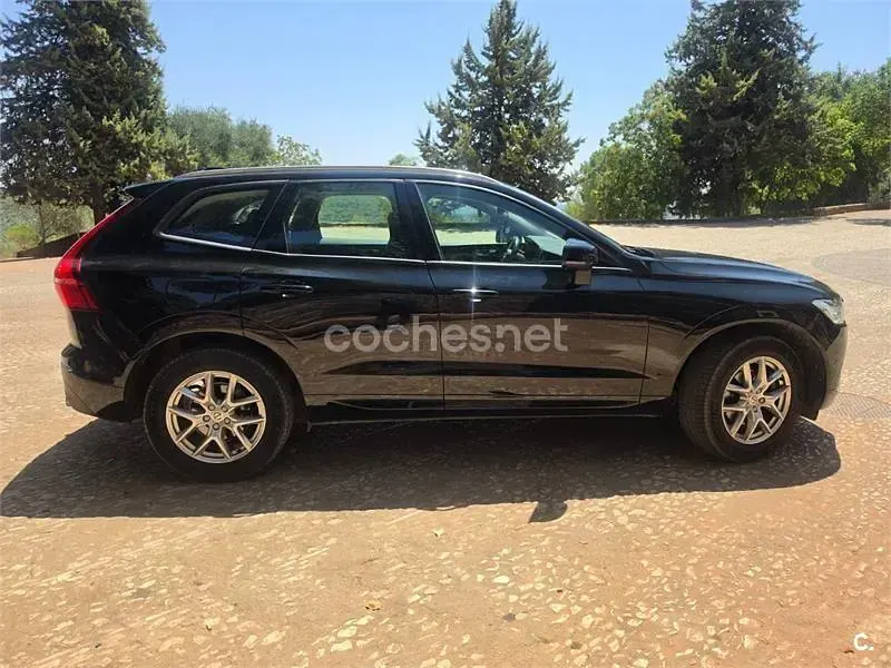 Usado Volvo XC60 Momentum 190 CV (139 kW) 2019 Negro SUV