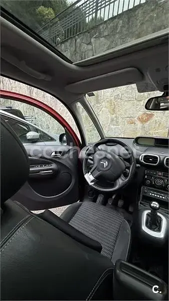Usado Citroën C3 Picasso Exclusive 92 CV (67 kW) 2012 Rojo Monovolumen