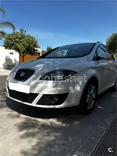 Blanco Usado 2010 Seat Altea XL Reference Monovolumen | 6000 € (Precio justo) - Imagen 1/4