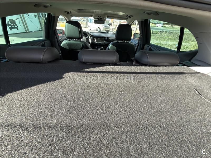 Usado Opel Astra 136 CV (100 kW) 2018 Rojo Berlina