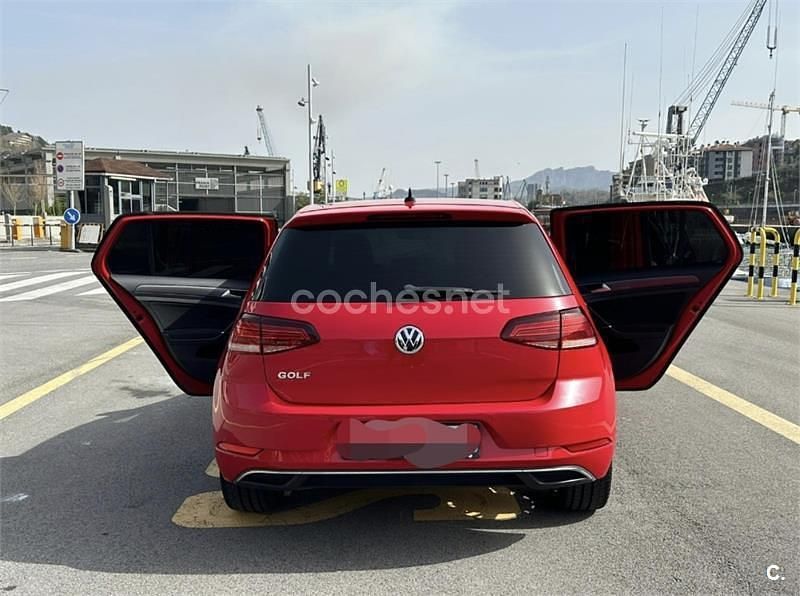Usado VW Golf VII Advance 115 CV (84 kW) 2019 Rojo Familiar