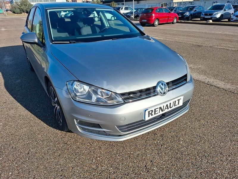 Usado VW Golf VII 110 CV (80 kW) 2014 Gris / plata Berlina